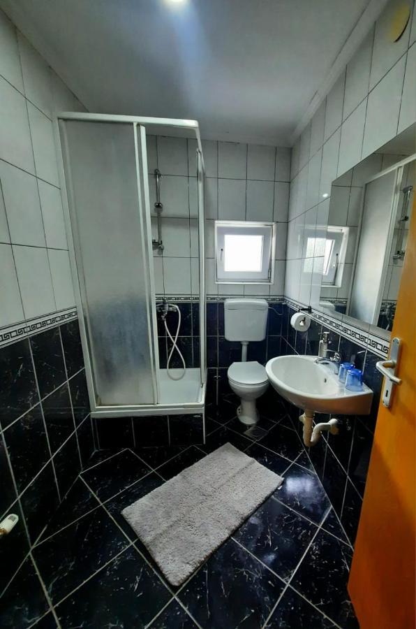 Filip Hotel โคเรนนิซา ภายนอก รูปภาพ